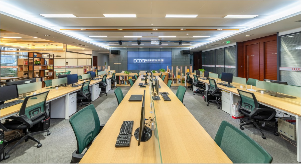 辦公區2.jpg 辦公區2.jpg